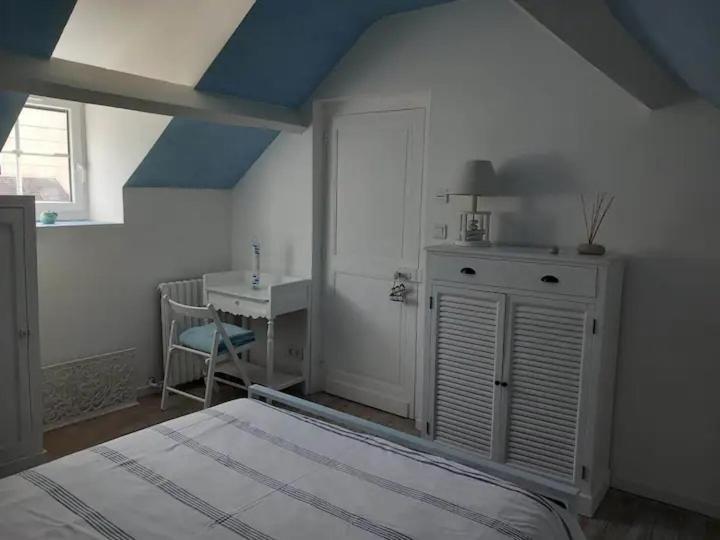 Chambre Bleue Avec Acces Plage Bourges Ngoại thất bức ảnh